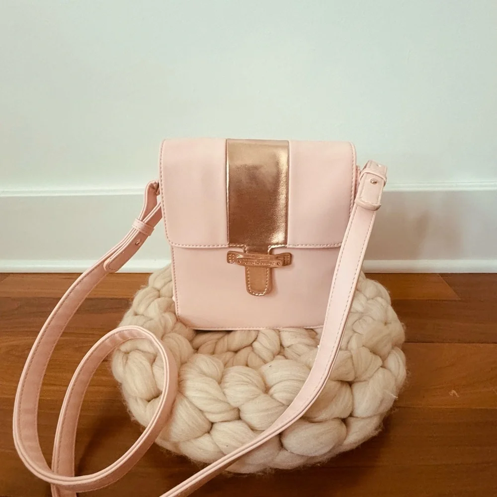 Juicy Couture Pink and Rose Gold Crossbody Bag New
